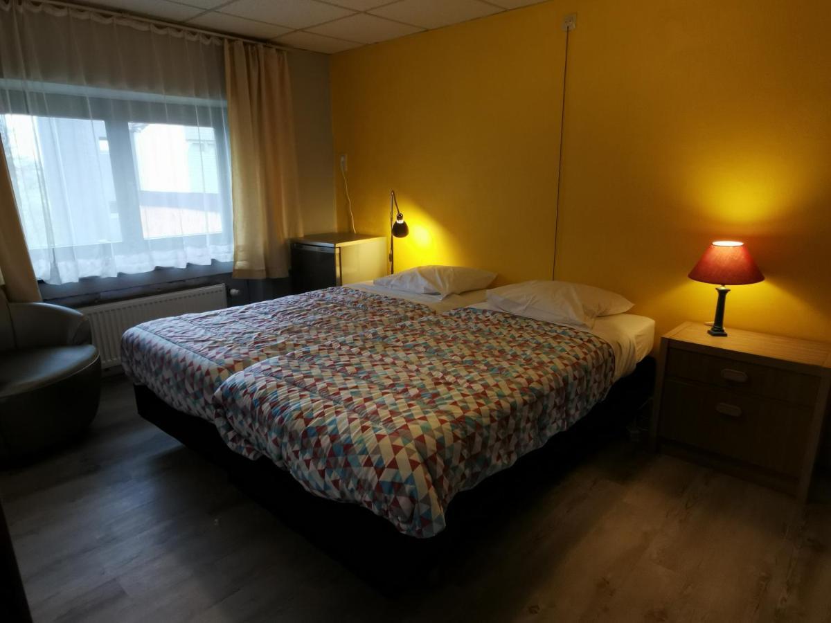 Hotel Chez Phil à Robertville Extérieur photo